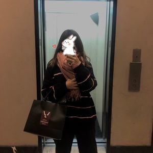 Navy blue knit sweather